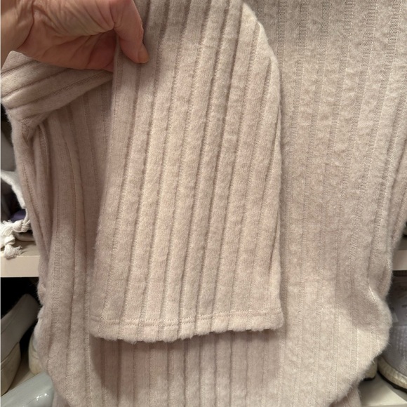 Neutral Ribbed Long Sleeve Top - Picture 5 of 6